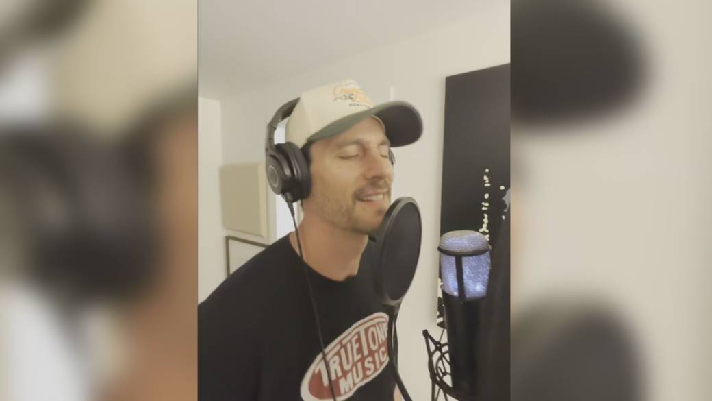 Click to play video: 'This is BC: Former Canuck launches music career'