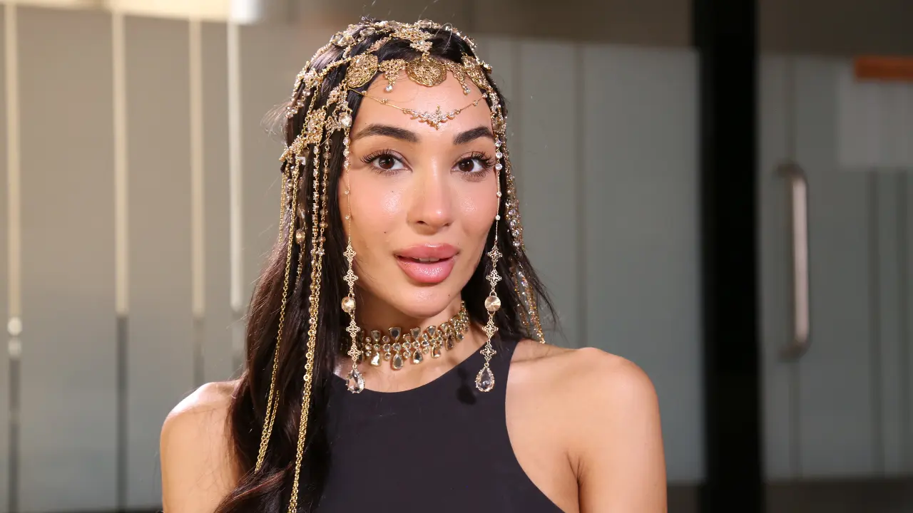 Desi Bling's Lailli Mirza spills the beans on her deleted date scene 2 Desi Blings Lailli Mirza spills the beans on her deleted