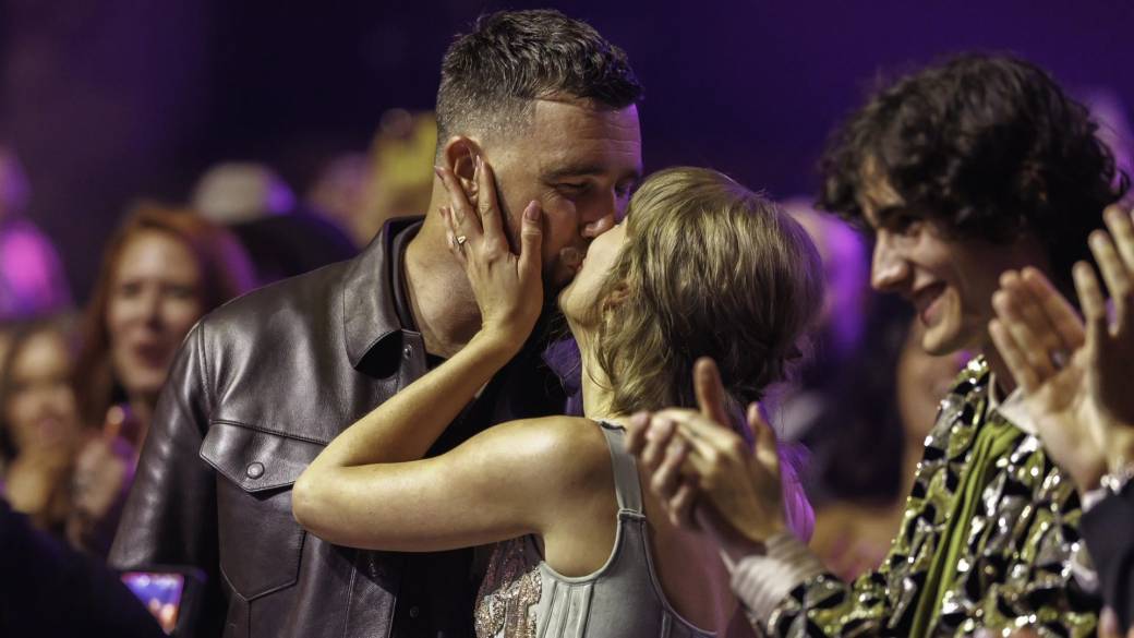 Click to play video: 'The Taylor Swift / Travis Kelce nuptials could inspire wedding plans for years to come'