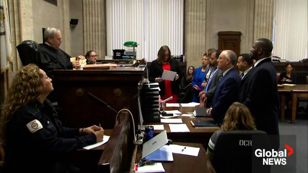 Click to play video: 'R. Kelly sentenced to 20 years for child sex crimes, but avoids lengthy jail add-on'