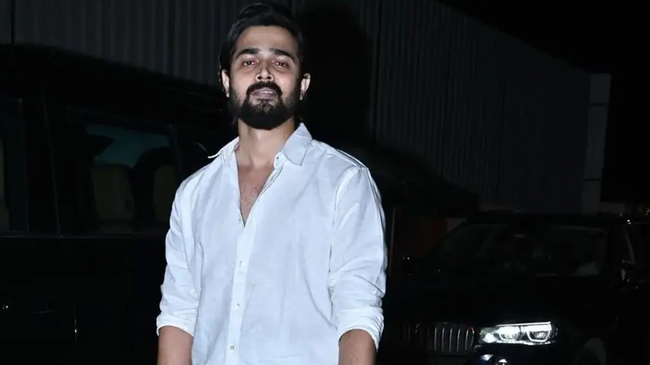 Bhuvan Bam recalls scary horse-riding experience on The Revolutionaries set 2 Bhuvan Bam recalls scary horse riding experience on The Revolutionaries set